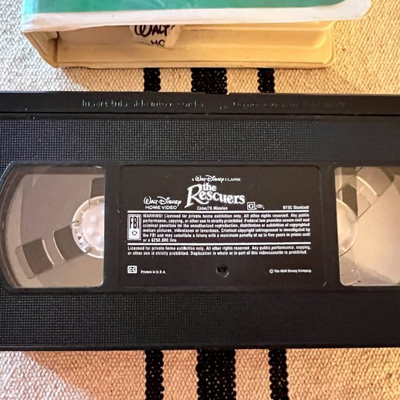Disney The Rescuers VHS Black Diamond - Picture 7 of 10
